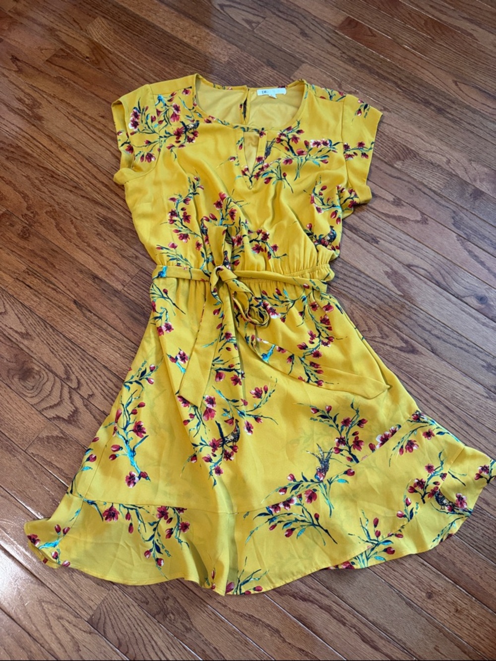 DR2 Yellow Floral Short Sleeve Tie-Waist Dress